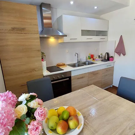 Mexicana Pink Apartment