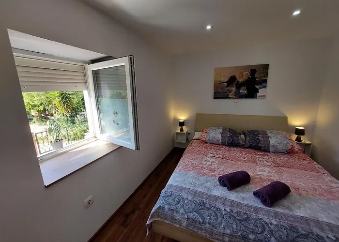 Апартаменты Mexicana Pink Задар